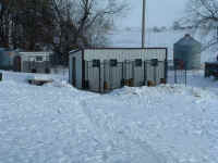 snowykennel.jpg (66423 bytes)